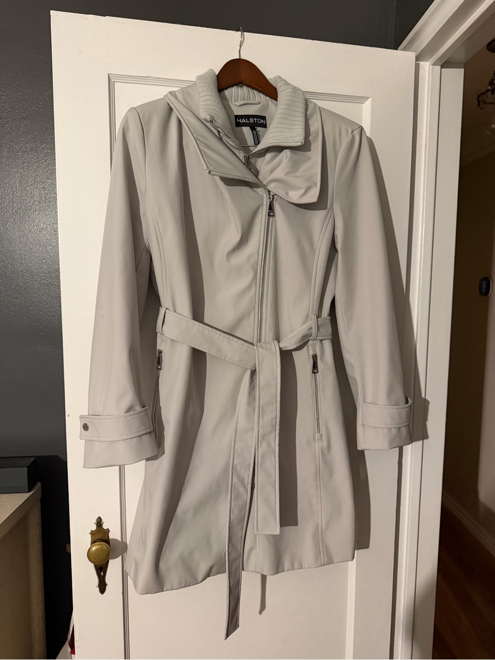 Halston Women’s XXL cream Belted Asymmetrical Zip Soft Shell Coat Jacket